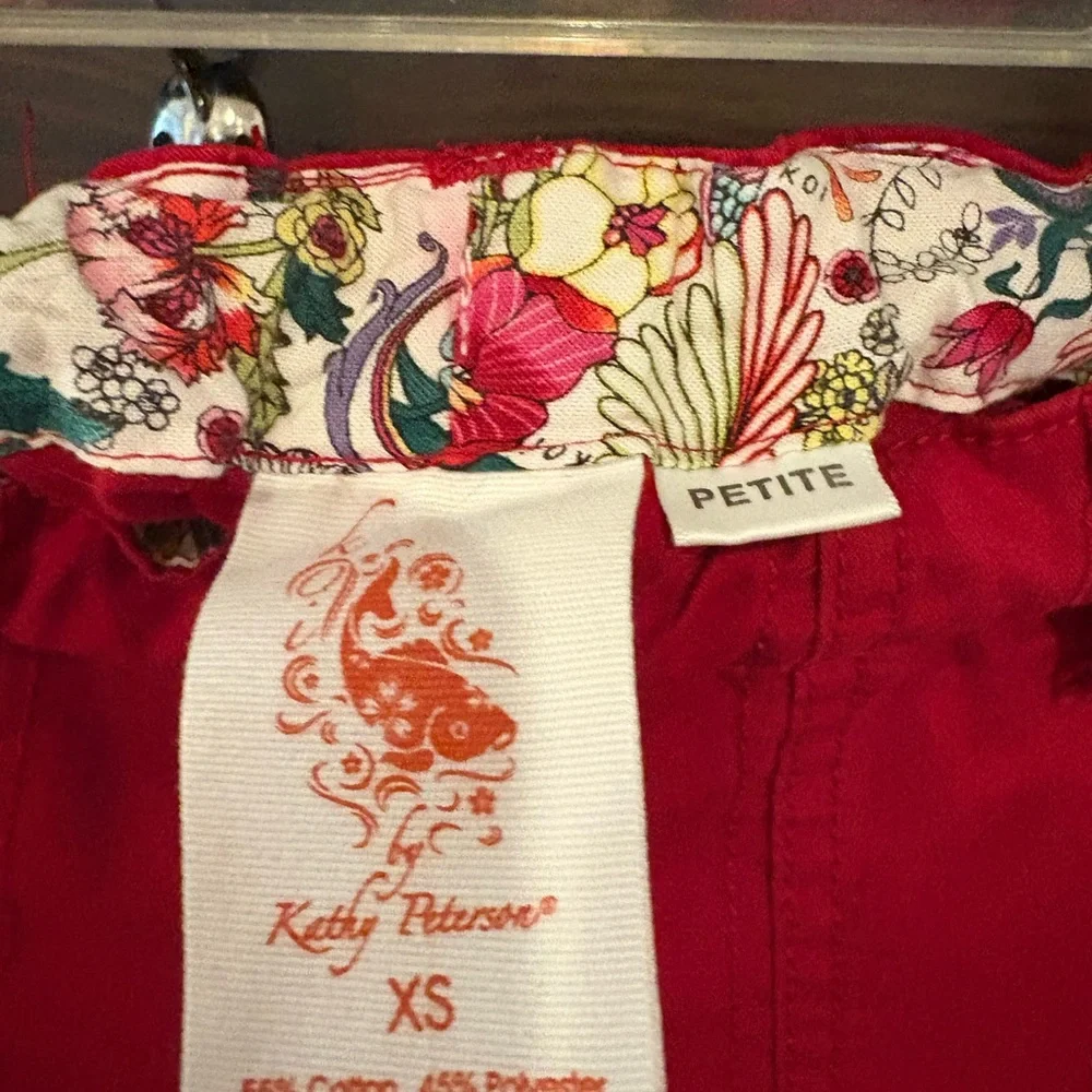 Koi Red Women's scrub set with Floral Accent - Picture 8 of 8